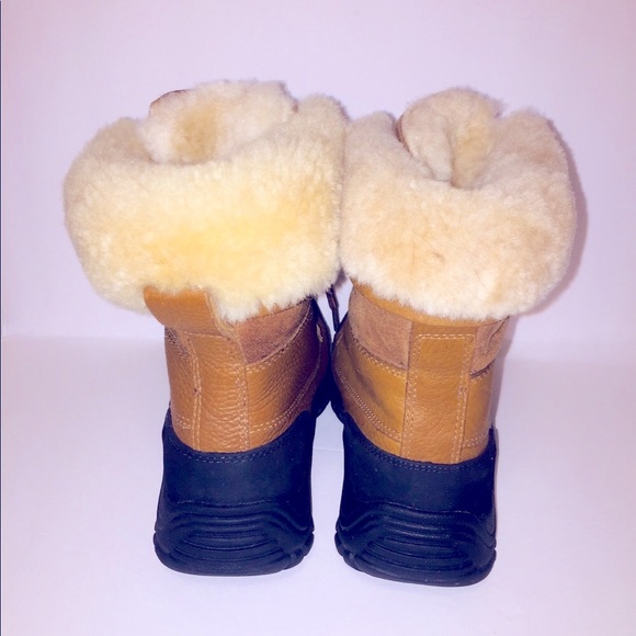 UGG - Picture 5 of 7